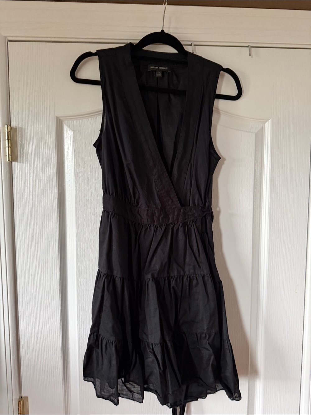 Banana Republic Black Sleeveless V-Neck Tiered Mini Dress